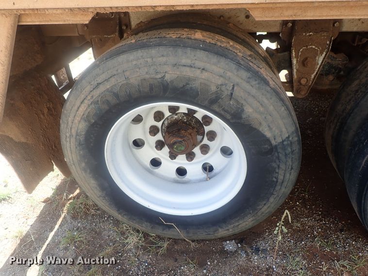 image for item DC1452 2002 Guthrie Wilkens GWFT50 walking floor trailer