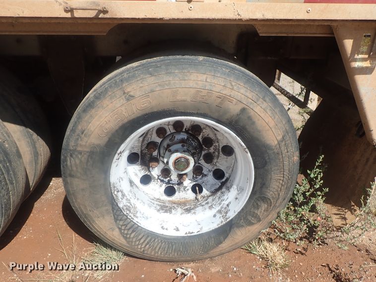 image for item DC1452 2002 Guthrie Wilkens GWFT50 walking floor trailer