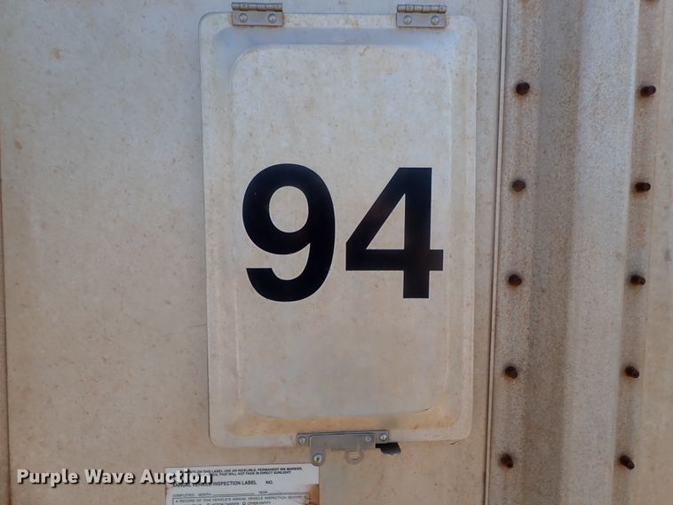 image for item DC1453 2002 Guthrie Wilkens GWFT50 walking floor trailer