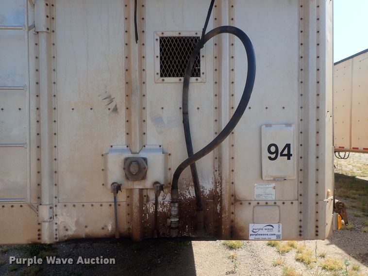 image for item DC1453 2002 Guthrie Wilkens GWFT50 walking floor trailer