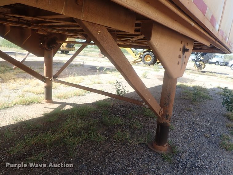 image for item DC1453 2002 Guthrie Wilkens GWFT50 walking floor trailer