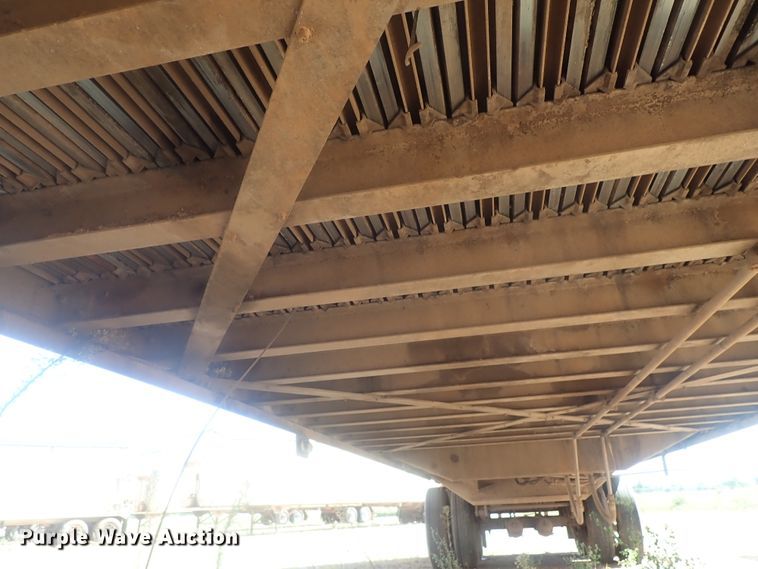 image for item DC1453 2002 Guthrie Wilkens GWFT50 walking floor trailer