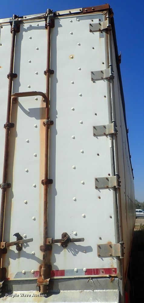 image for item DC1453 2002 Guthrie Wilkens GWFT50 walking floor trailer