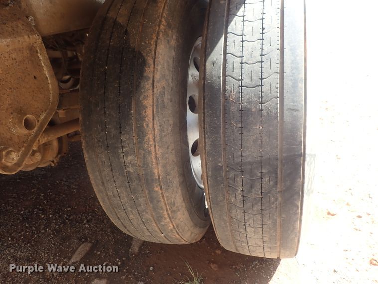 image for item DC1453 2002 Guthrie Wilkens GWFT50 walking floor trailer