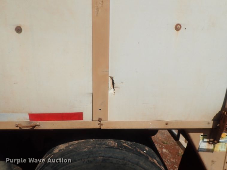 image for item DC1454 2002 Guthrie Wilkens GWFT50 walking floor trailer