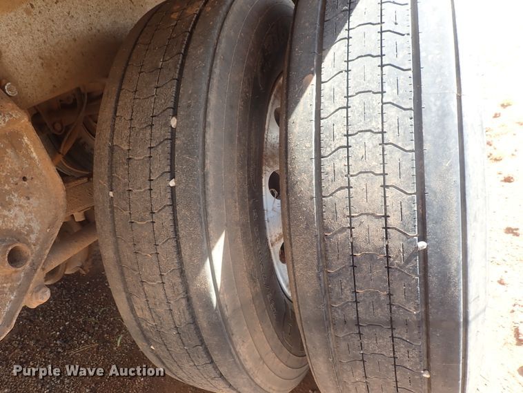 image for item DC1454 2002 Guthrie Wilkens GWFT50 walking floor trailer