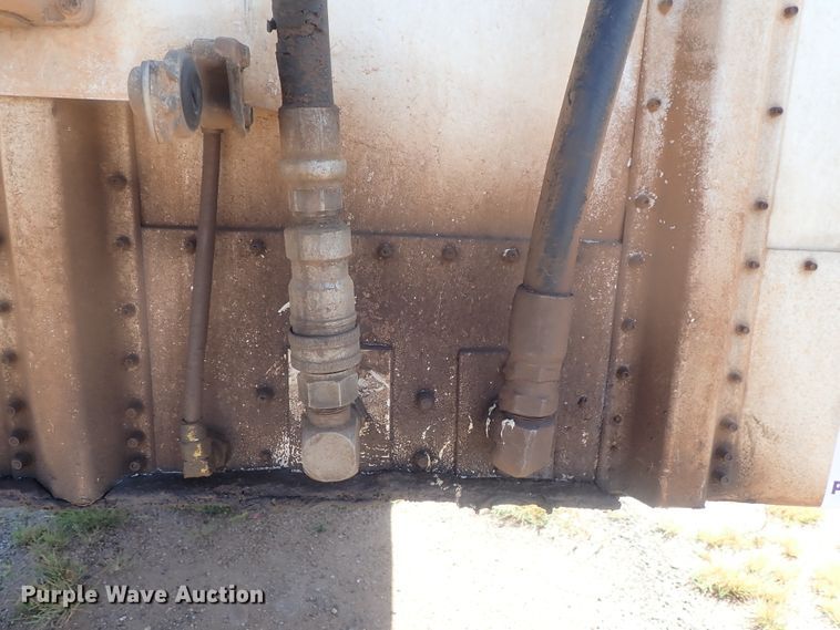 image for item DC1455 2002 Guthrie Wilkens GWFT50 walking floor trailer