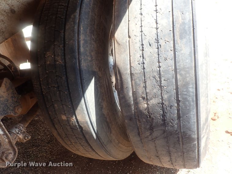 image for item DC1455 2002 Guthrie Wilkens GWFT50 walking floor trailer