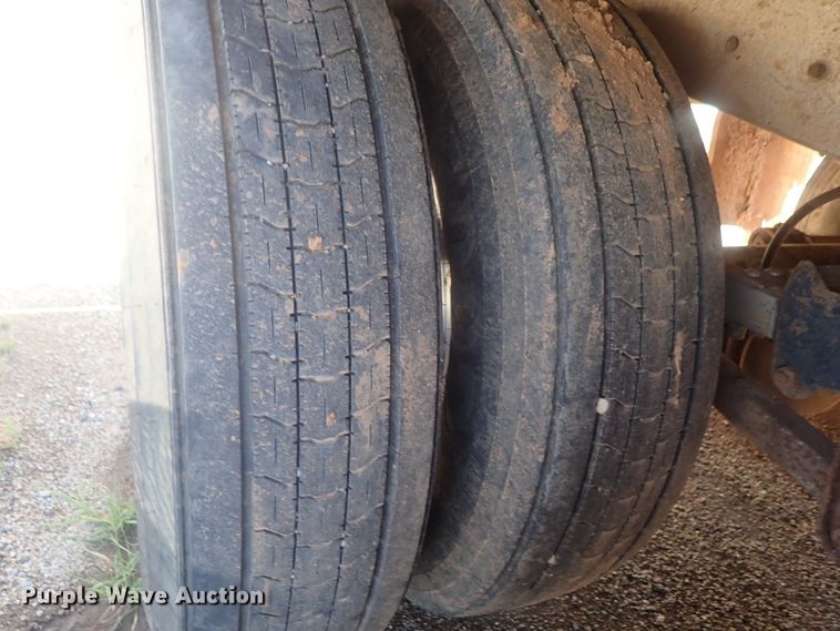 image for item DC1455 2002 Guthrie Wilkens GWFT50 walking floor trailer