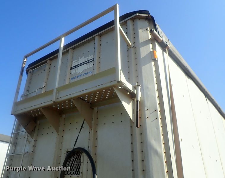 image for item DC1456 2002 Guthrie Wilkens GWFT50 walking floor trailer