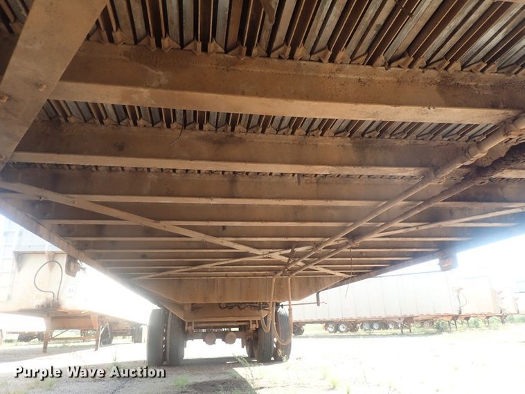 image for item DC1456 2002 Guthrie Wilkens GWFT50 walking floor trailer