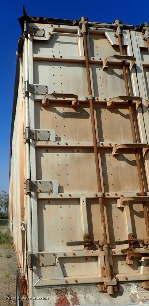 image for item DC1456 2002 Guthrie Wilkens GWFT50 walking floor trailer