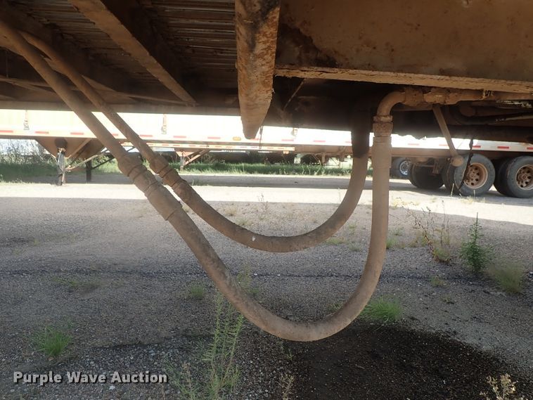 image for item DC1456 2002 Guthrie Wilkens GWFT50 walking floor trailer