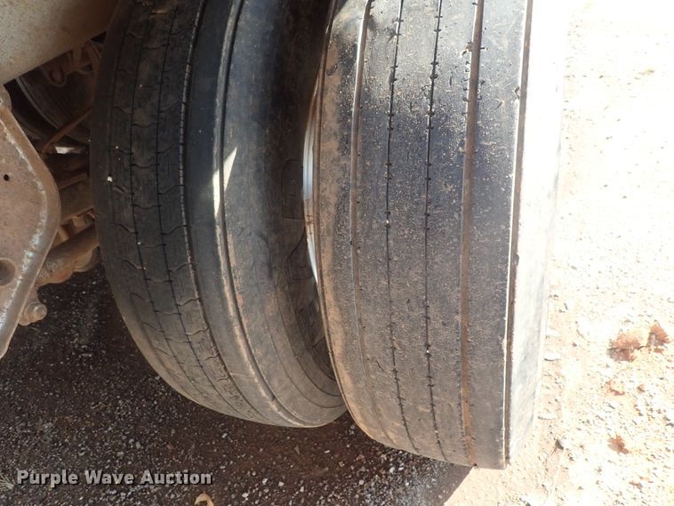 image for item DC1456 2002 Guthrie Wilkens GWFT50 walking floor trailer