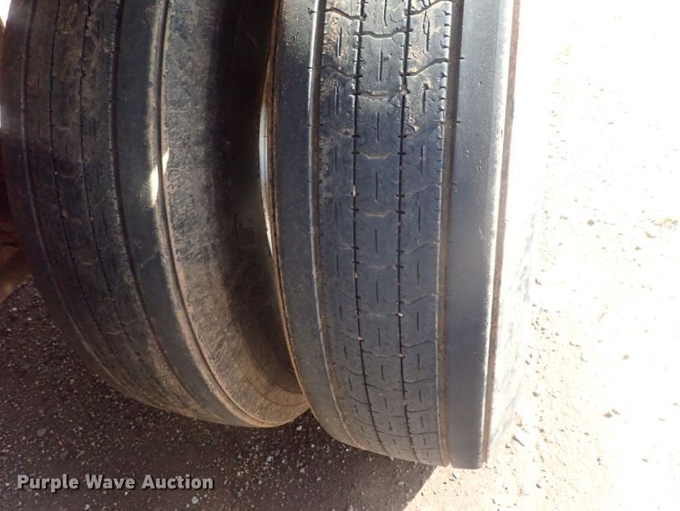 image for item DC1456 2002 Guthrie Wilkens GWFT50 walking floor trailer