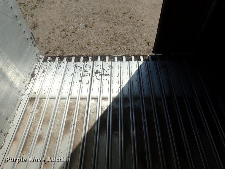 image for item DC1457 2002 Guthrie Wilkens GWFT50 walking floor trailer