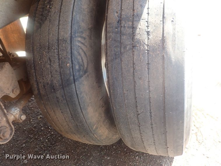 image for item DC1457 2002 Guthrie Wilkens GWFT50 walking floor trailer