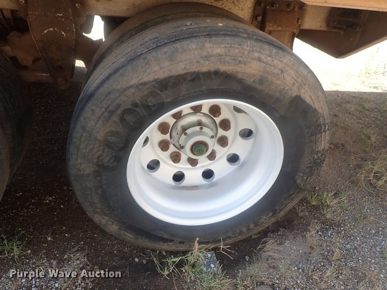 image for item DC1457 2002 Guthrie Wilkens GWFT50 walking floor trailer