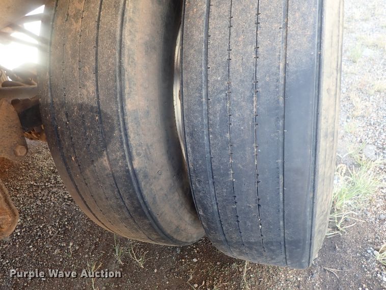 image for item DC1457 2002 Guthrie Wilkens GWFT50 walking floor trailer