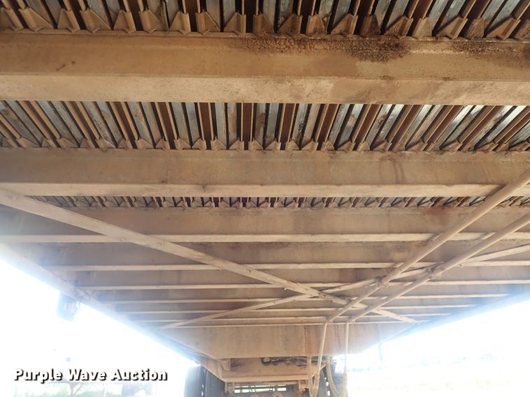 image for item DC1458 2002 Guthrie Wilkens GWFT50 walking floor trailer