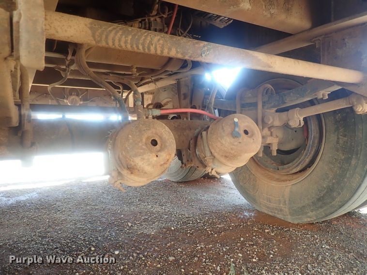 image for item DC1458 2002 Guthrie Wilkens GWFT50 walking floor trailer