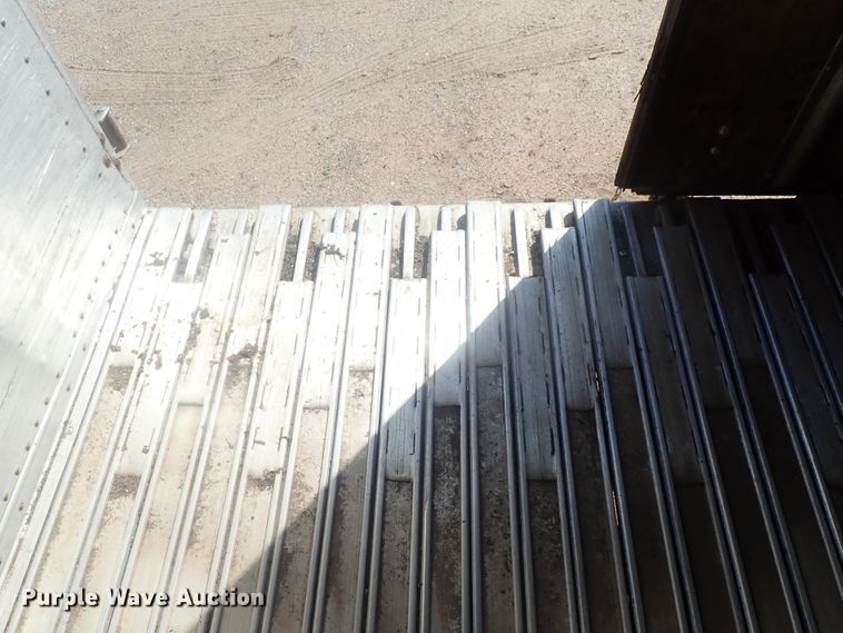 image for item DC1458 2002 Guthrie Wilkens GWFT50 walking floor trailer