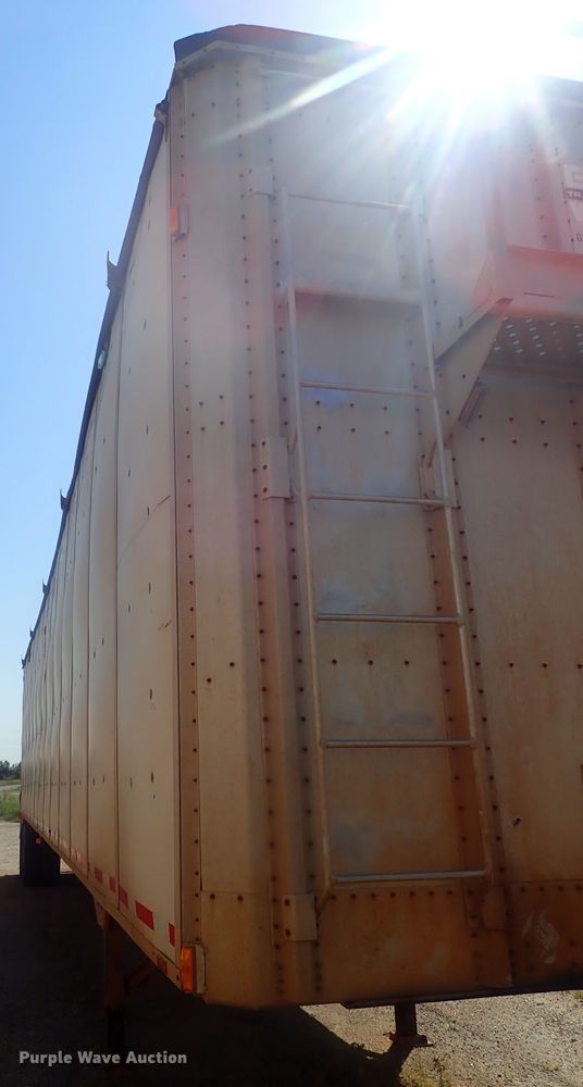 image for item DC1458 2002 Guthrie Wilkens GWFT50 walking floor trailer