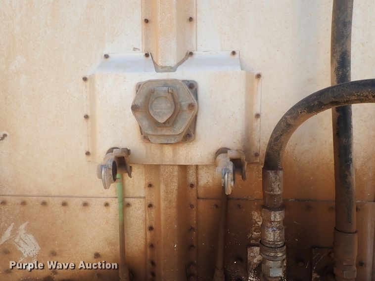 image for item DC1458 2002 Guthrie Wilkens GWFT50 walking floor trailer