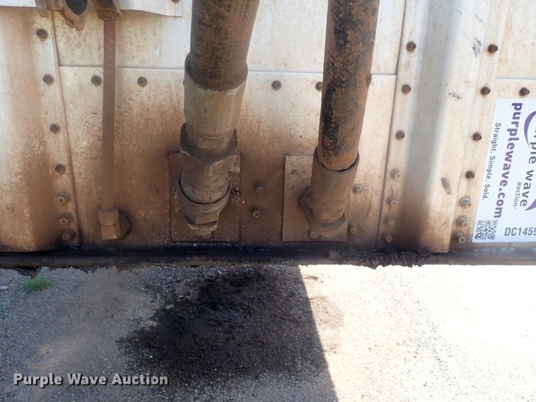 image for item DC1459 2002 Guthrie Wilkens GWFT50 walking floor trailer