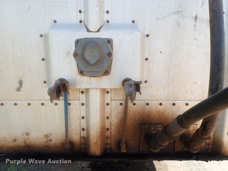 image for item DC1459 2002 Guthrie Wilkens GWFT50 walking floor trailer