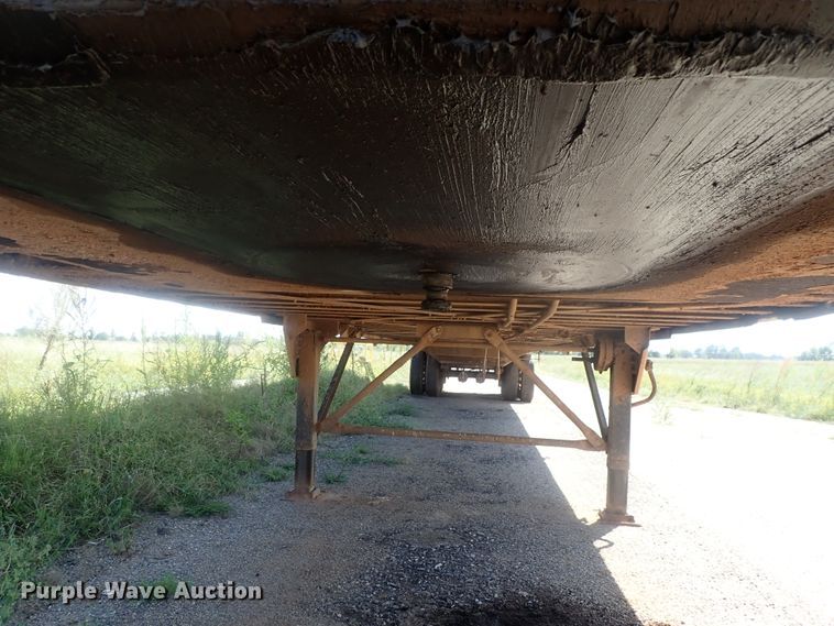 image for item DC1459 2002 Guthrie Wilkens GWFT50 walking floor trailer