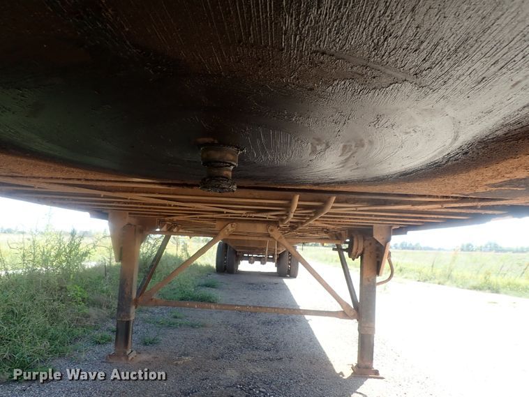 image for item DC1459 2002 Guthrie Wilkens GWFT50 walking floor trailer