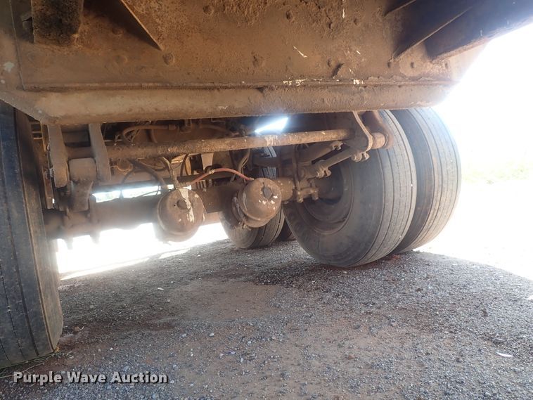 image for item DC1459 2002 Guthrie Wilkens GWFT50 walking floor trailer