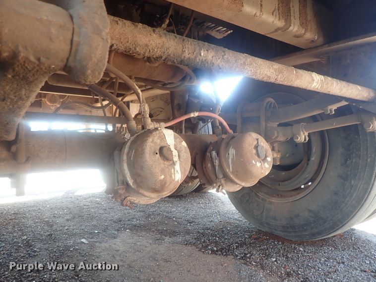 image for item DC1459 2002 Guthrie Wilkens GWFT50 walking floor trailer