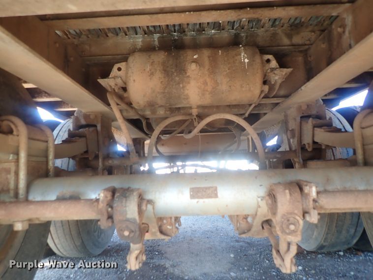 image for item DC1459 2002 Guthrie Wilkens GWFT50 walking floor trailer