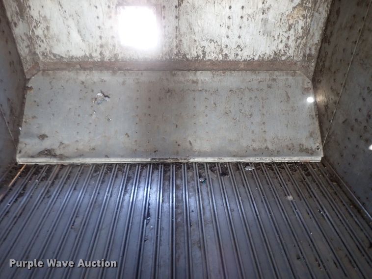 image for item DC1459 2002 Guthrie Wilkens GWFT50 walking floor trailer