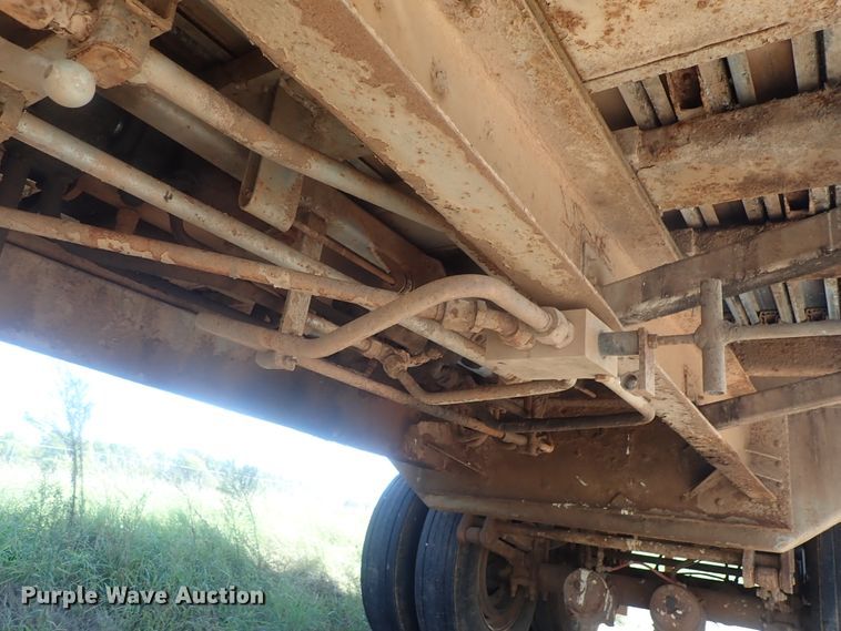 image for item DC1459 2002 Guthrie Wilkens GWFT50 walking floor trailer