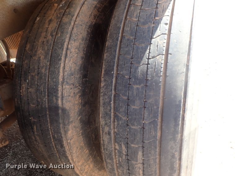 image for item DC1459 2002 Guthrie Wilkens GWFT50 walking floor trailer