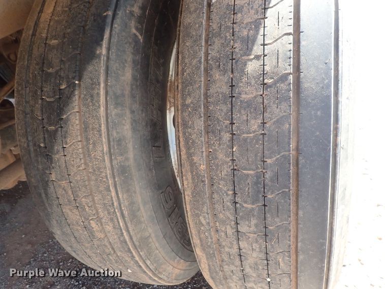 image for item DC1459 2002 Guthrie Wilkens GWFT50 walking floor trailer