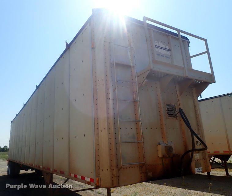 image for item DC1460 2002 Guthrie Wilkens GWFT50 walking floor trailer