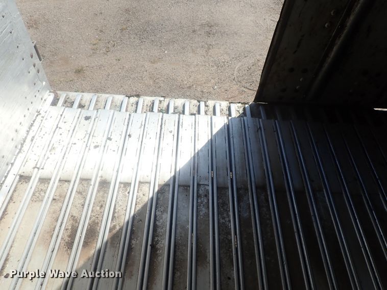 image for item DC1460 2002 Guthrie Wilkens GWFT50 walking floor trailer