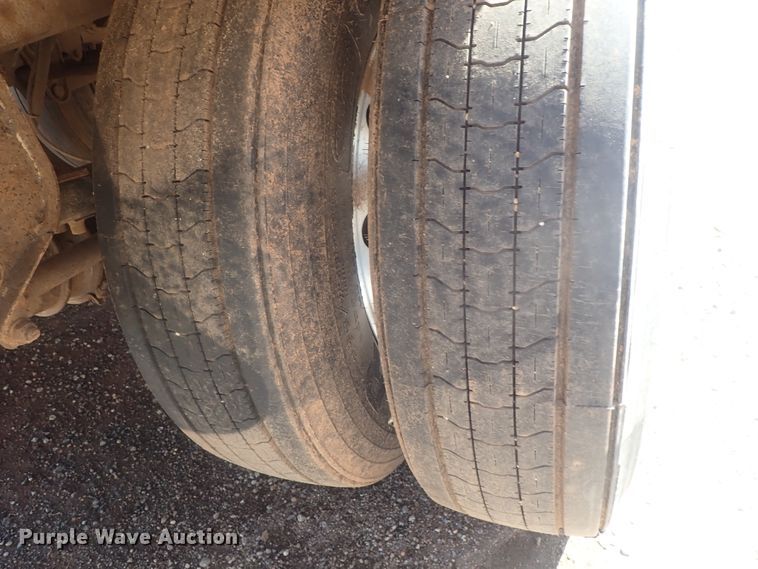 image for item DC1460 2002 Guthrie Wilkens GWFT50 walking floor trailer