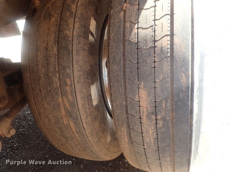 image for item DC1460 2002 Guthrie Wilkens GWFT50 walking floor trailer