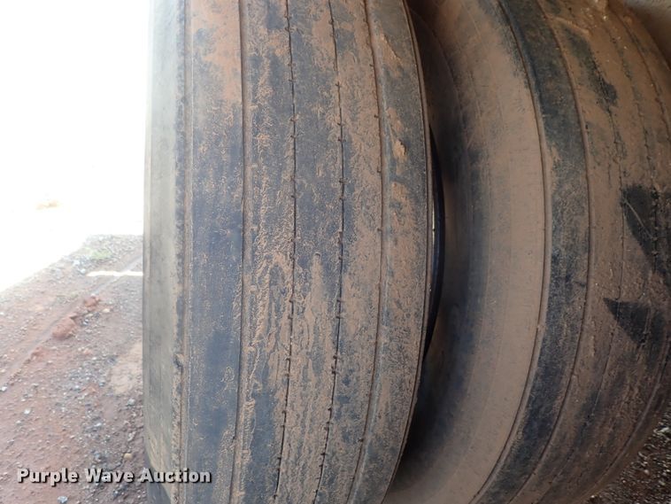 image for item DC1460 2002 Guthrie Wilkens GWFT50 walking floor trailer