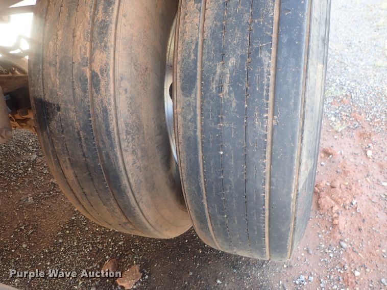 image for item DC1460 2002 Guthrie Wilkens GWFT50 walking floor trailer