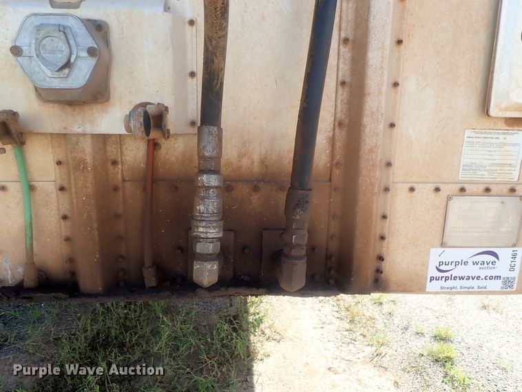 image for item DC1461 2002 Guthrie Wilkens GWFT50 walking floor trailer