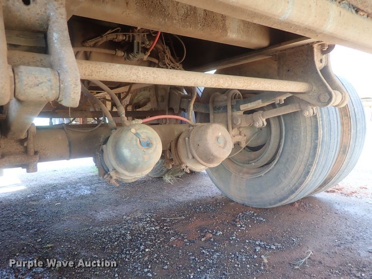 image for item DC1461 2002 Guthrie Wilkens GWFT50 walking floor trailer