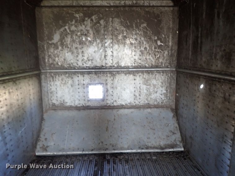 image for item DC1461 2002 Guthrie Wilkens GWFT50 walking floor trailer