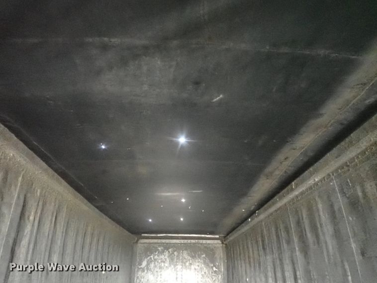 image for item DC1461 2002 Guthrie Wilkens GWFT50 walking floor trailer