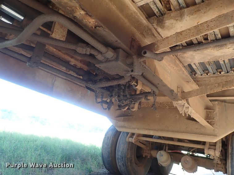 image for item DC1461 2002 Guthrie Wilkens GWFT50 walking floor trailer